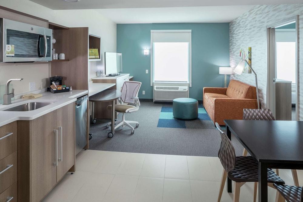 Hotel Home2 By Hilton Airport 3*