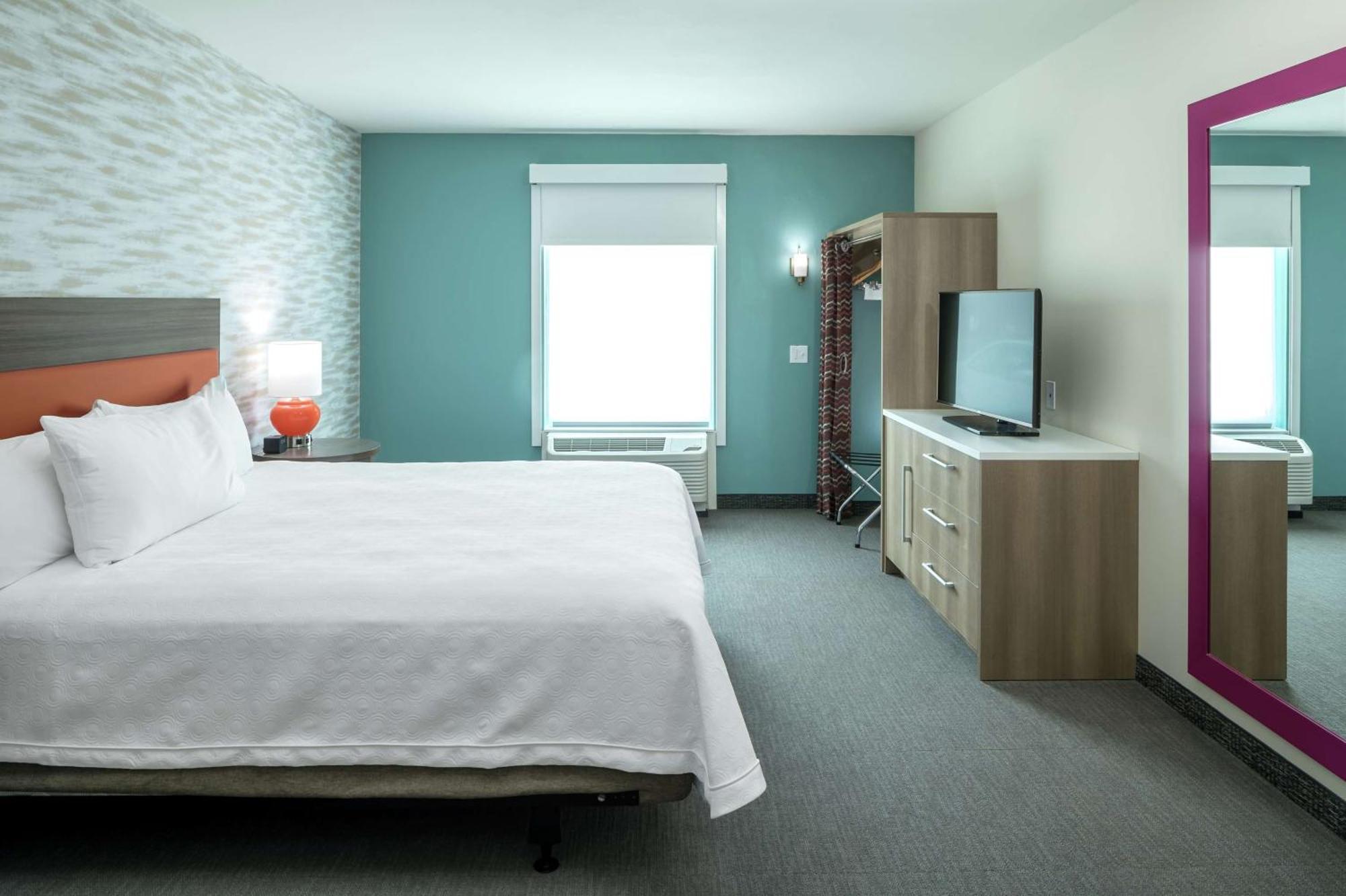 Home2 By Hilton Airport Hotel 3*